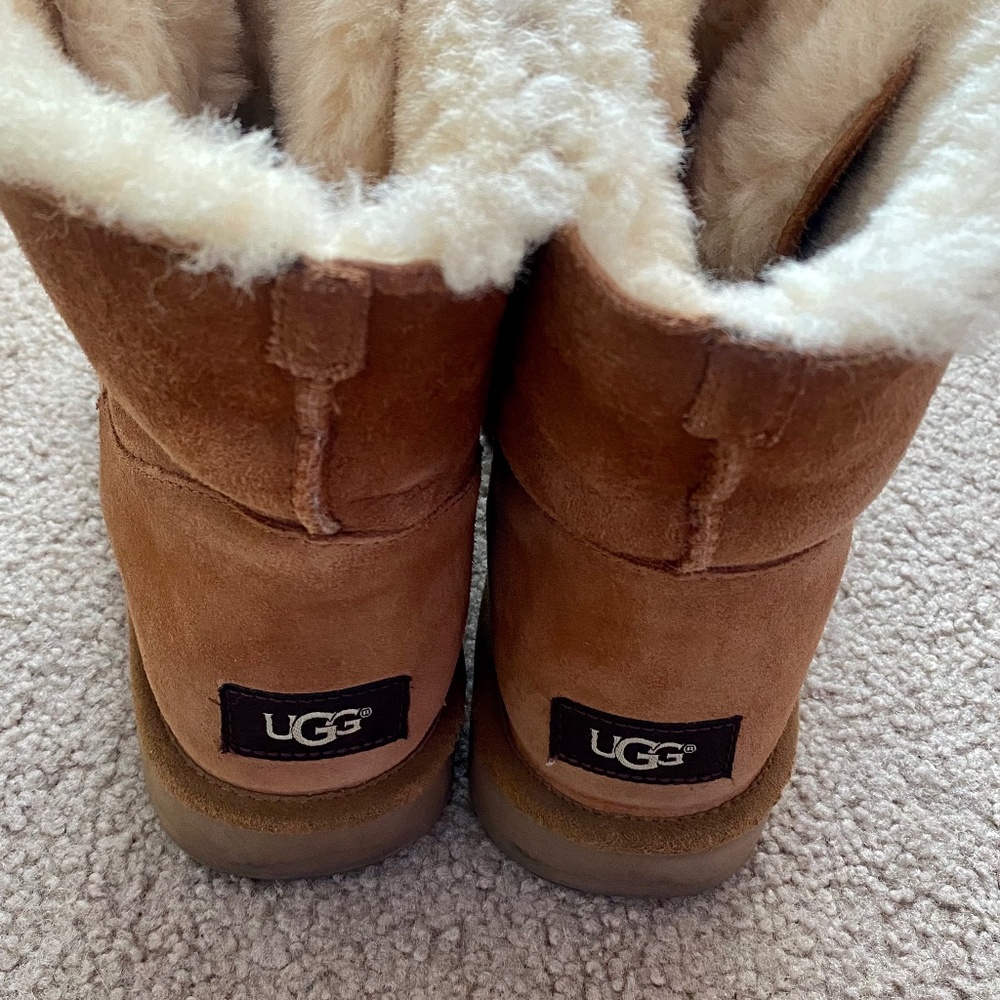 UGG LV Brown Suede Leather Bailey Bow Lined Boots Size 4 EUC